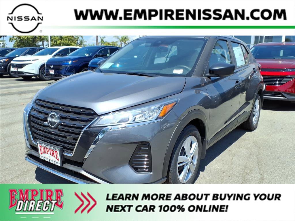 2025 Nissan KICKS PLAY Base's photo