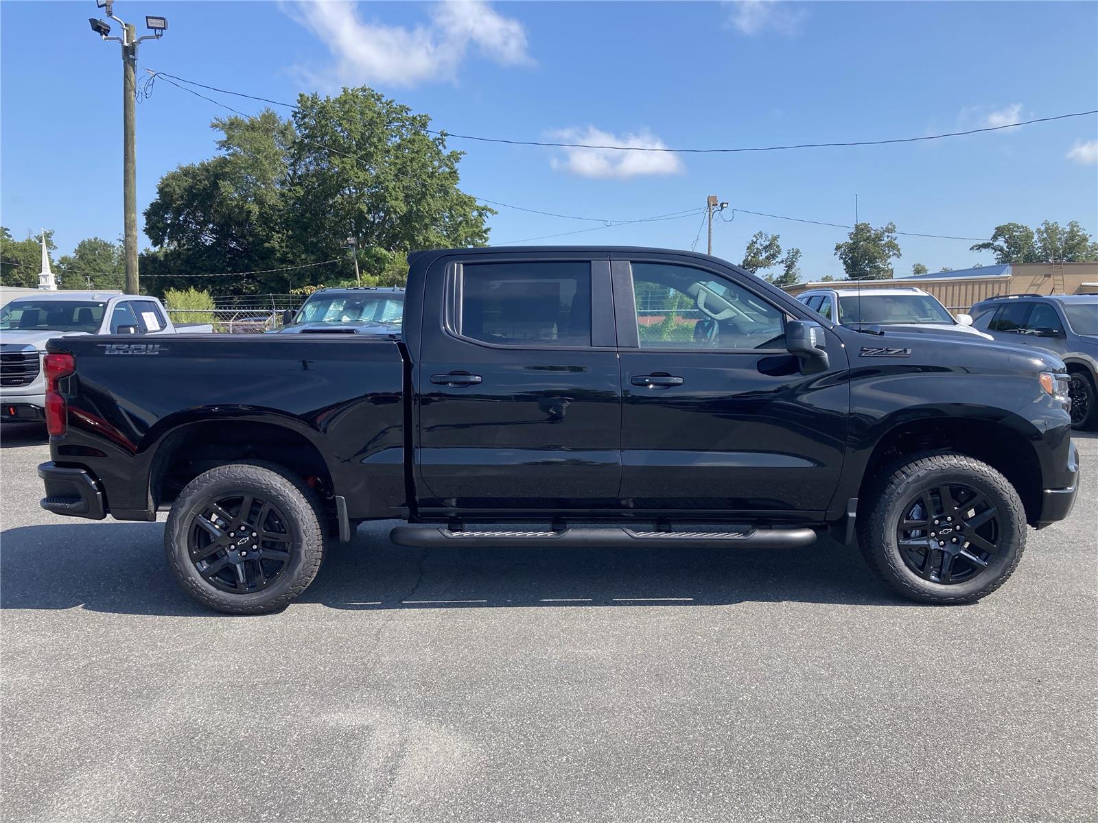 2026 Chevrolet Silverado 1500 LT Trail Boss photo 3