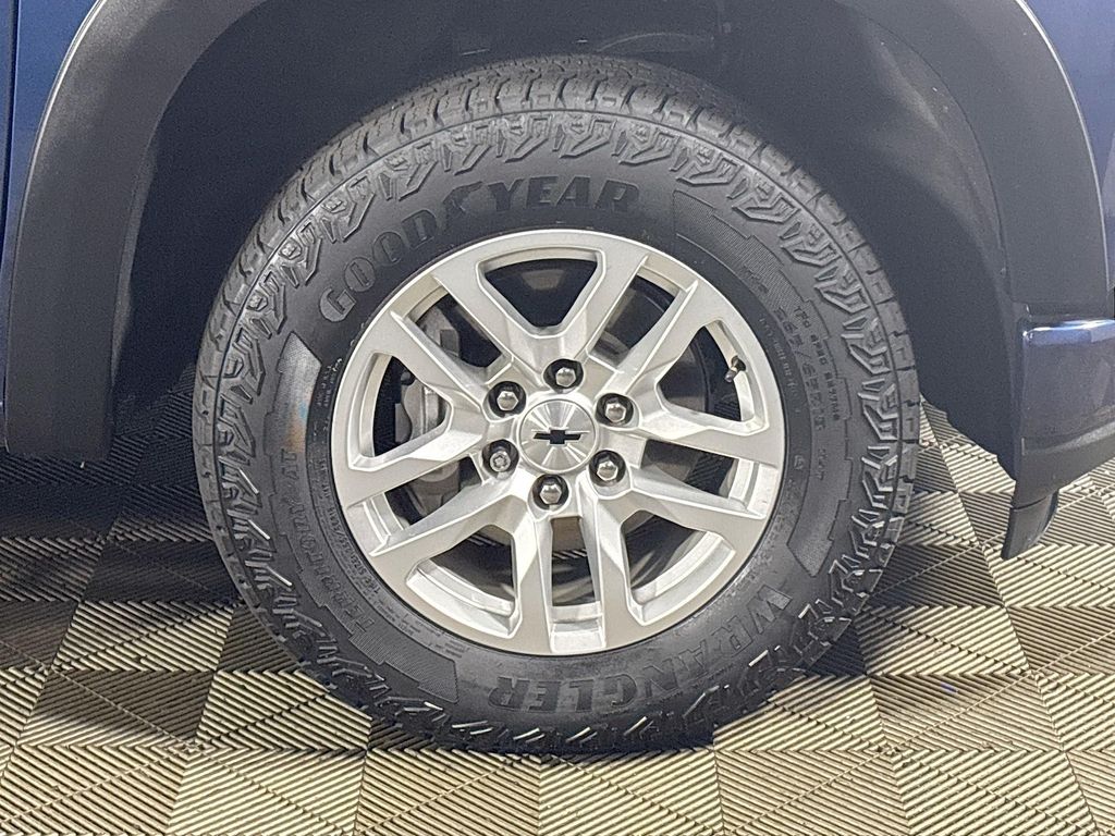 2021 Chevrolet Silverado 1500 RST photo 21