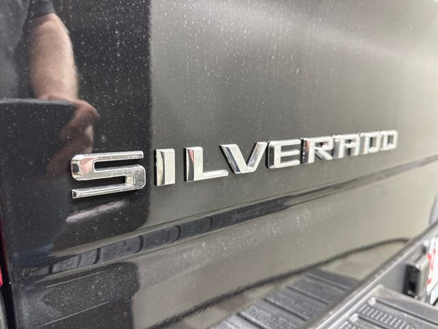 2025 Chevrolet Silverado 1500 LTZ photo 18