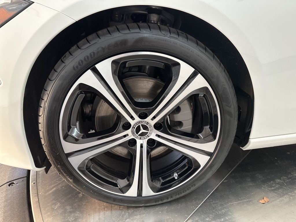 2025 Mercedes Benz C 300 photo 27