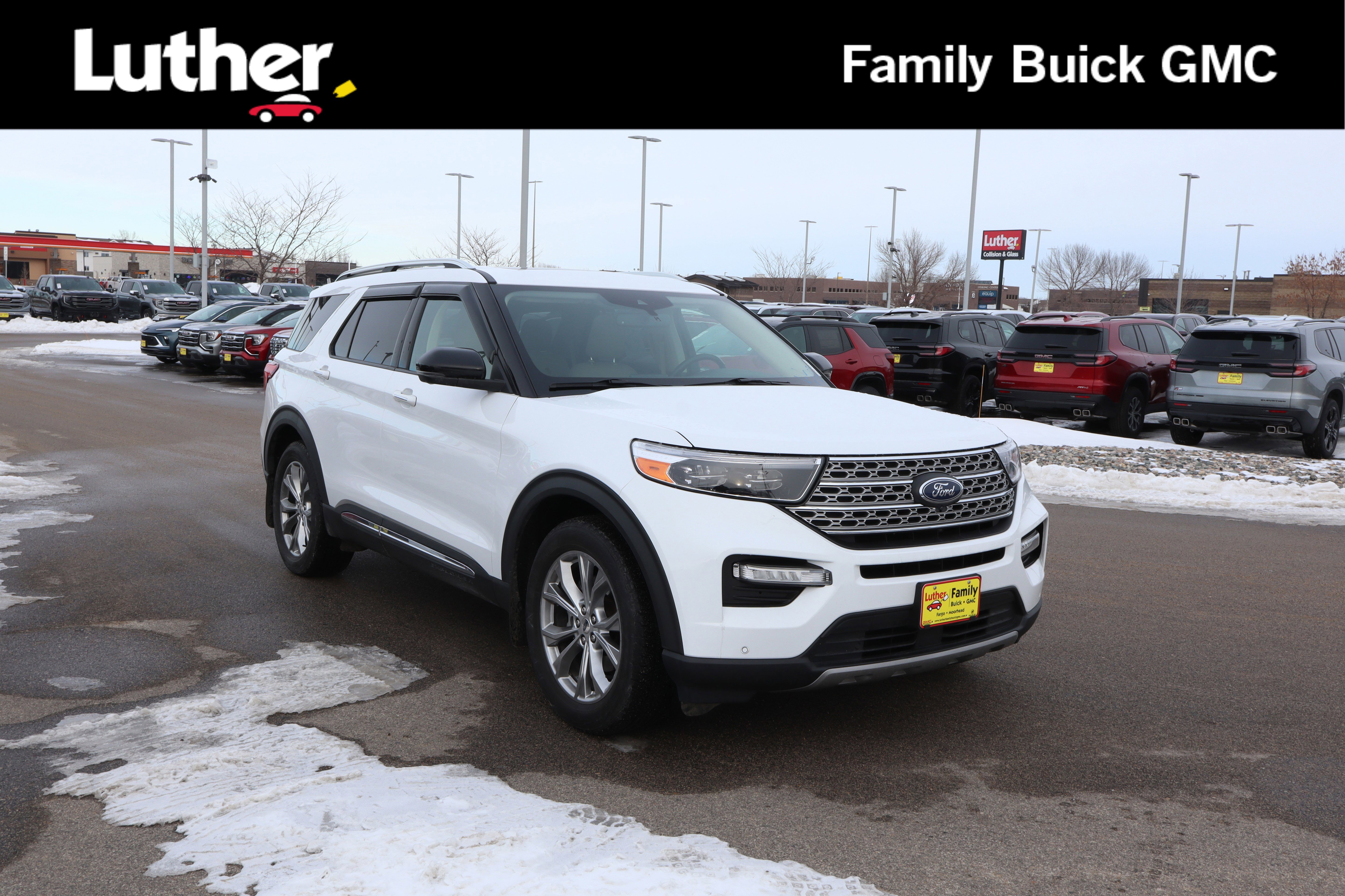 2021 Ford Explorer Limited's photo