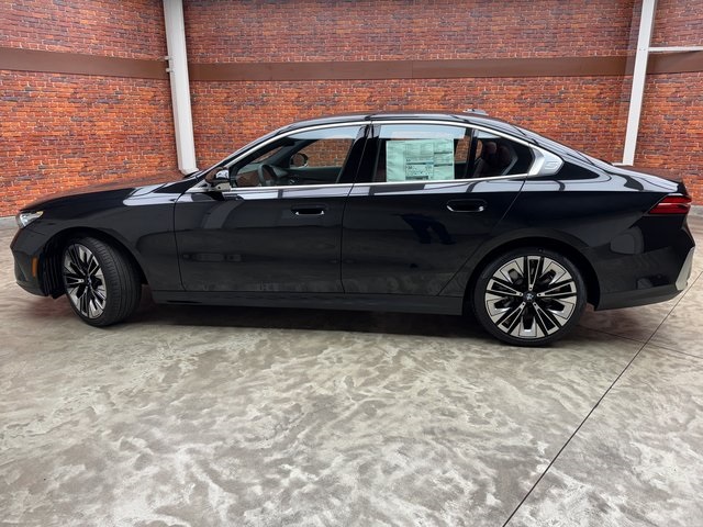 2026 Bmw 530i xDrive photo 2
