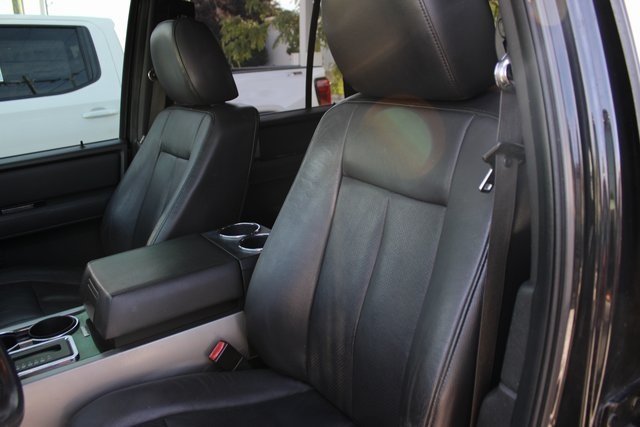 2014 Ford Expedition Limited photo 27