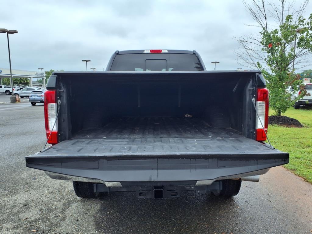 2019 Ford F-250 Lariat photo 19