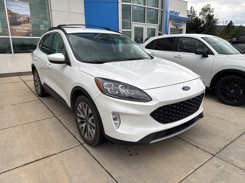 2021 Ford Escape Titanium Hybrid photo 2