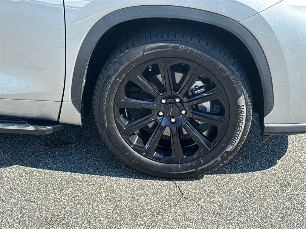 2022 Toyota Highlander XLE photo 12