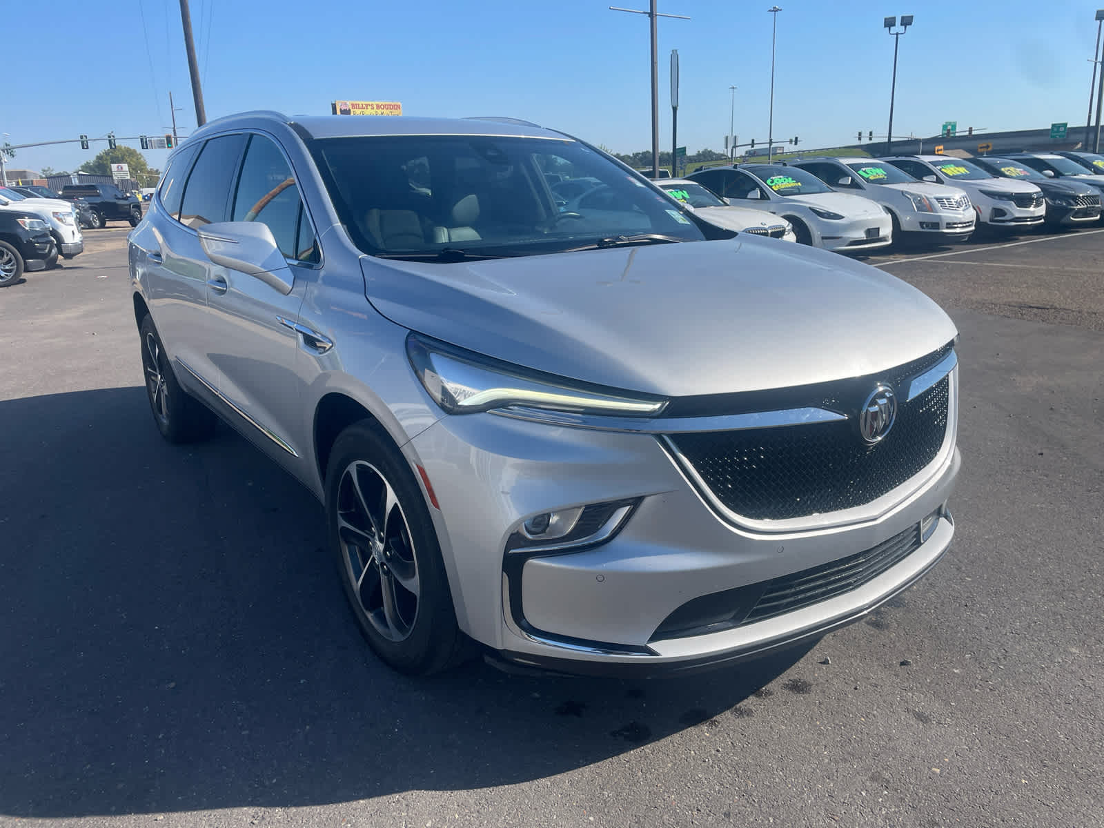 2022 Buick Enclave Essence's photo