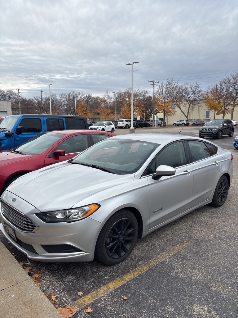 2017 Ford Fusion Hybrid SE's photo