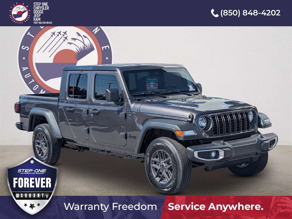 2025 Jeep Gladiator Sport S's photo