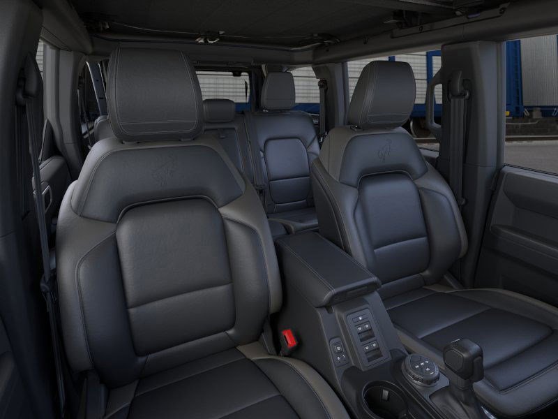 2025 Ford Bronco Outer Banks photo 10
