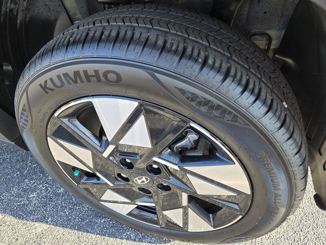 2024 Hyundai Kona SEL photo 6