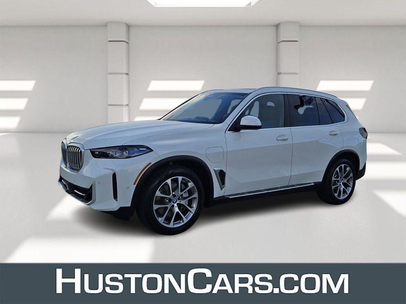 2025 BMW X5 50e's photo