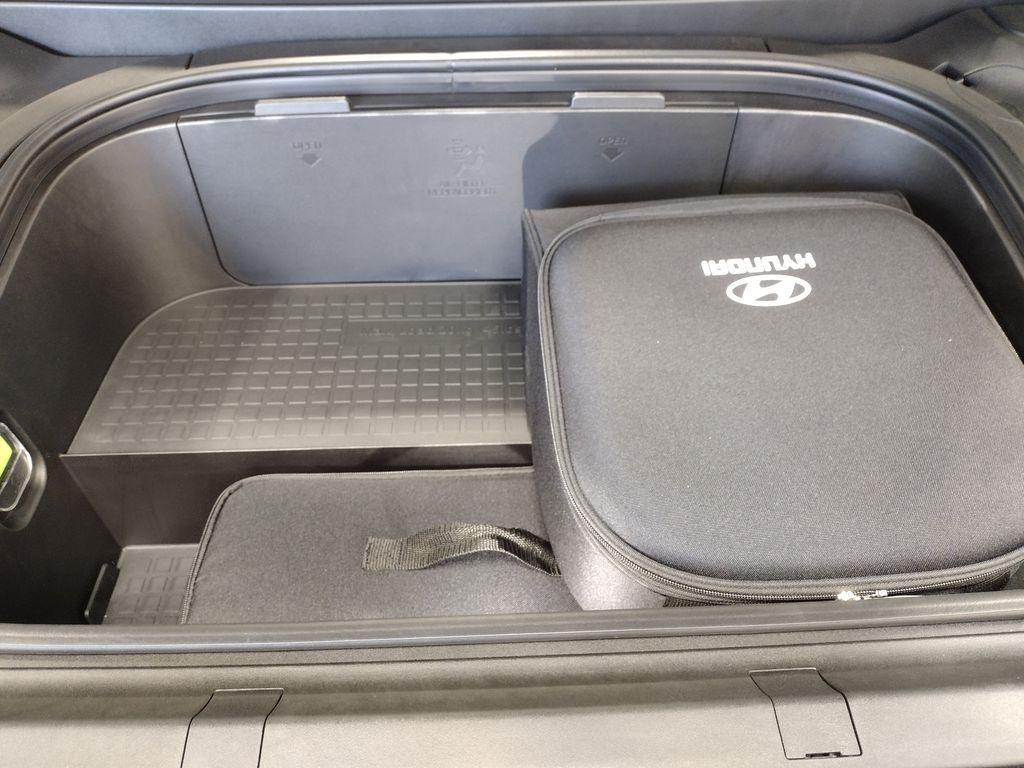 2026 Hyundai Ioniq SEL photo 6