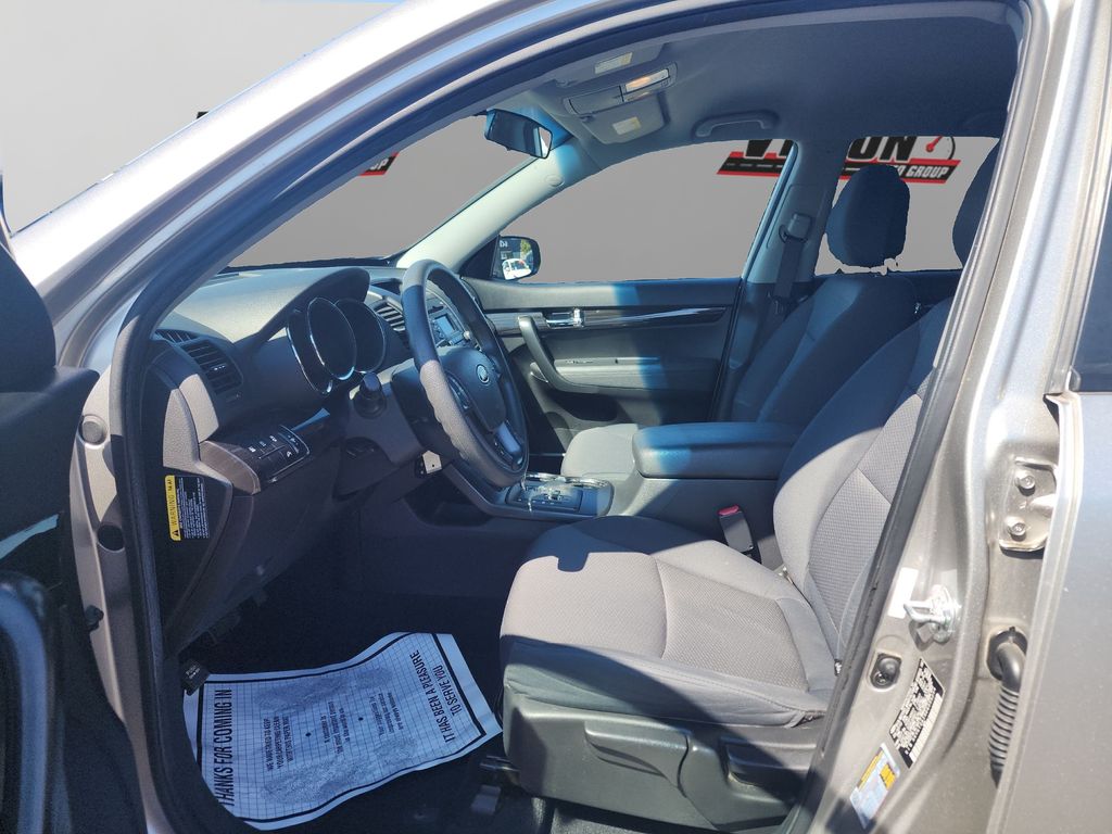 2013 Kia Sorento LX photo 7