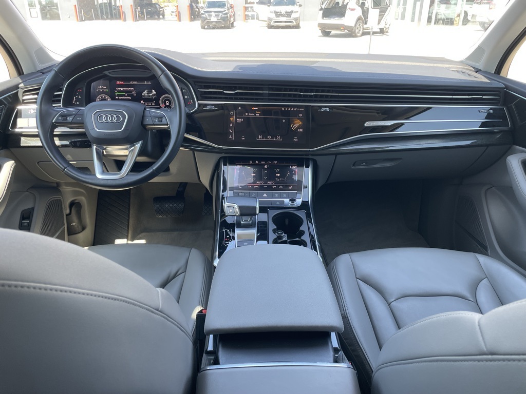 2023 Audi Q7 55 Premium Plus photo 17