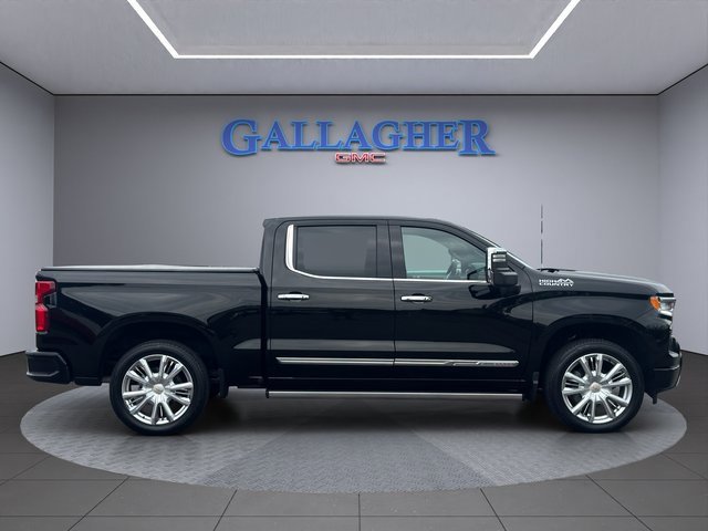 2024 Chevrolet Silverado 1500 High Country photo 3