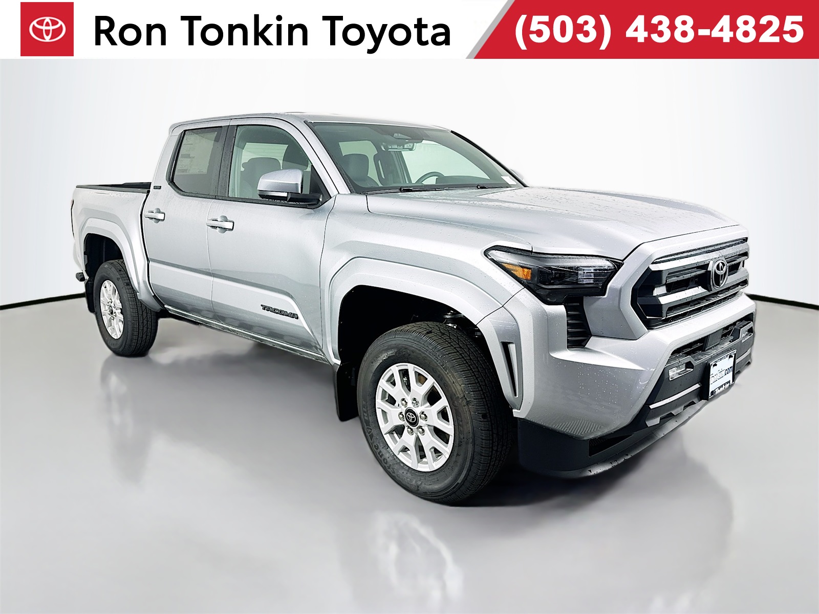 2025 Toyota Tacoma SR5's photo