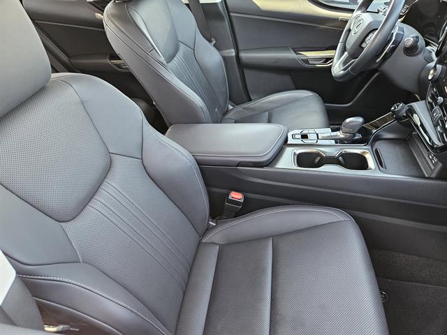 2022 Lexus NX 350h Premium photo 9
