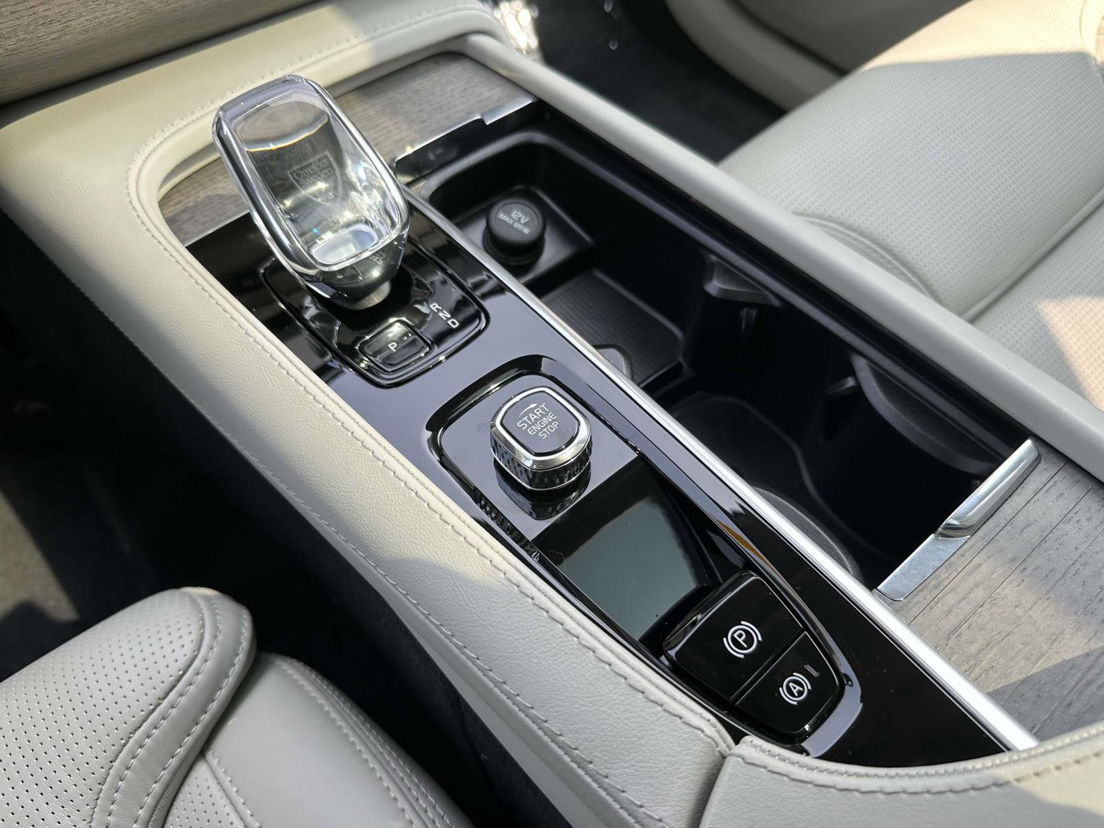 2023 Volvo XC90 Ultimate photo 5