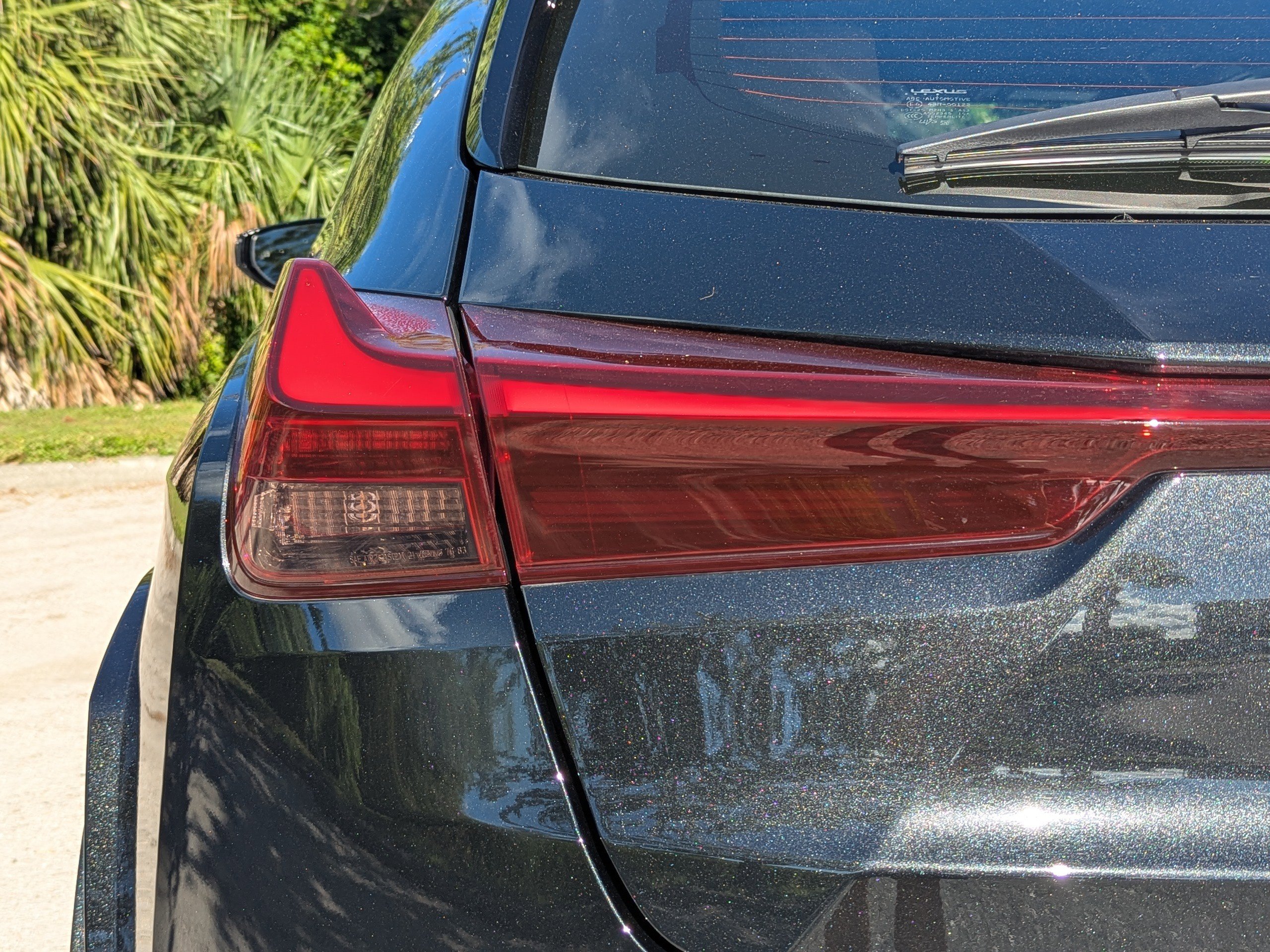 2023 Lexus UX 250h Premium photo 10