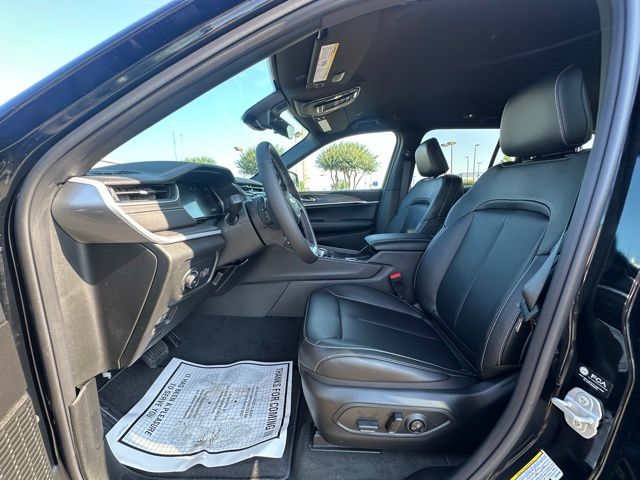2025 Jeep Grand Cherokee Limited photo 22