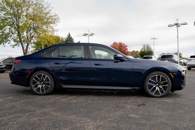 2026 Bmw 740i xDrive photo 2