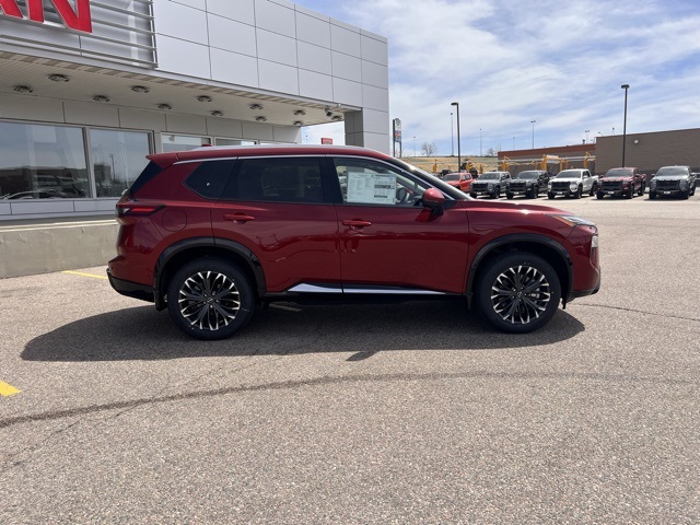 2025 Nissan Rogue Platinum photo 2