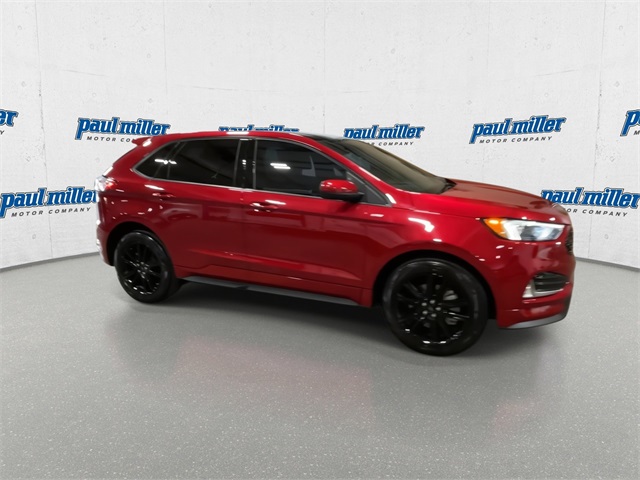 2023 Ford Edge ST photo 2