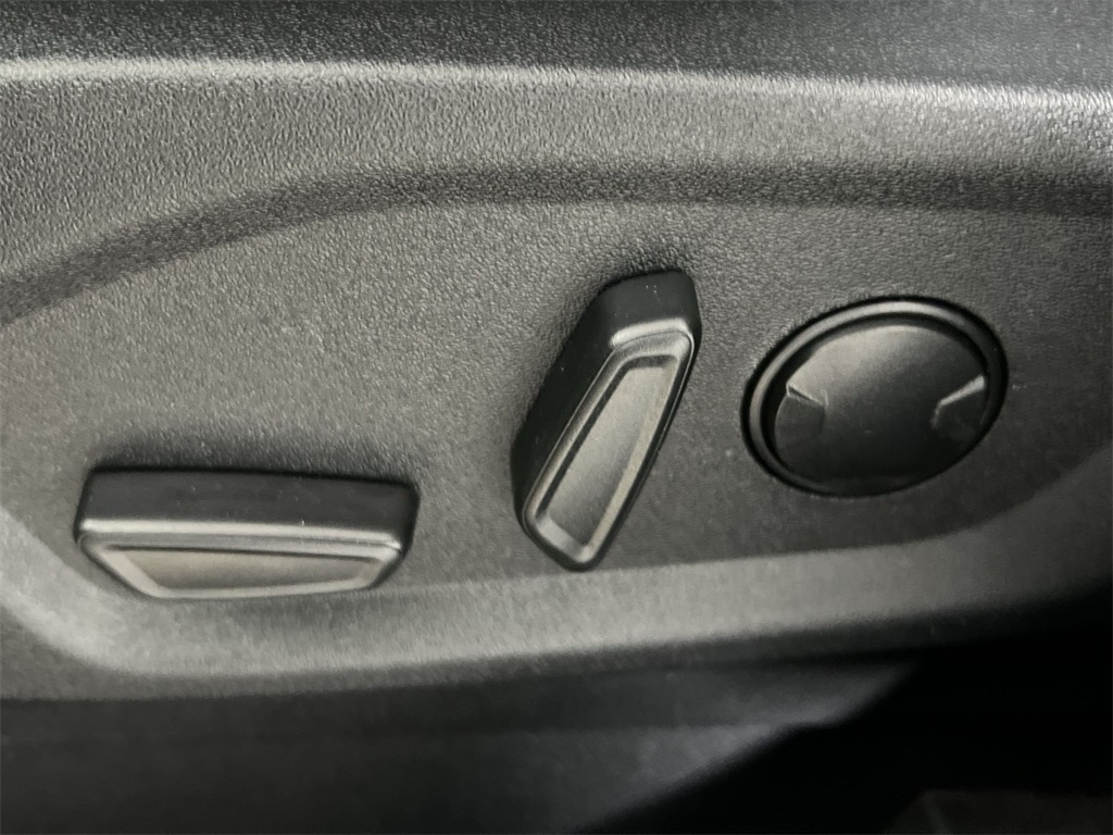 2024 Ford Edge SEL photo 14