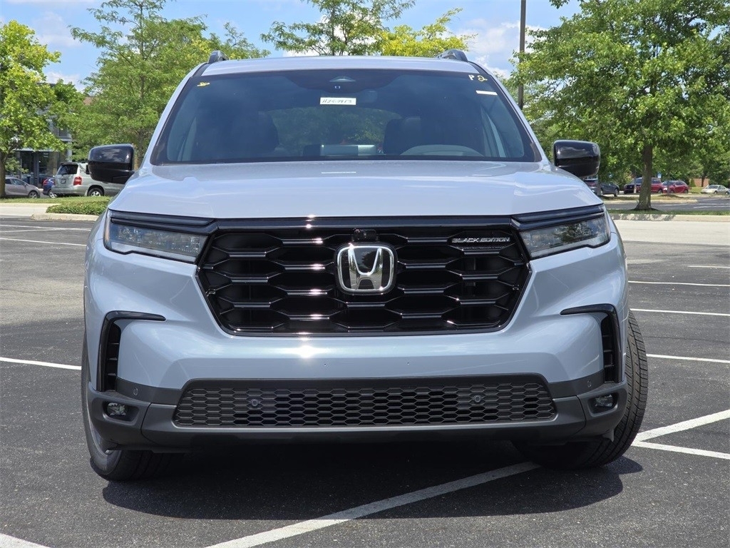 2025 Honda Pilot Black Edition photo 2
