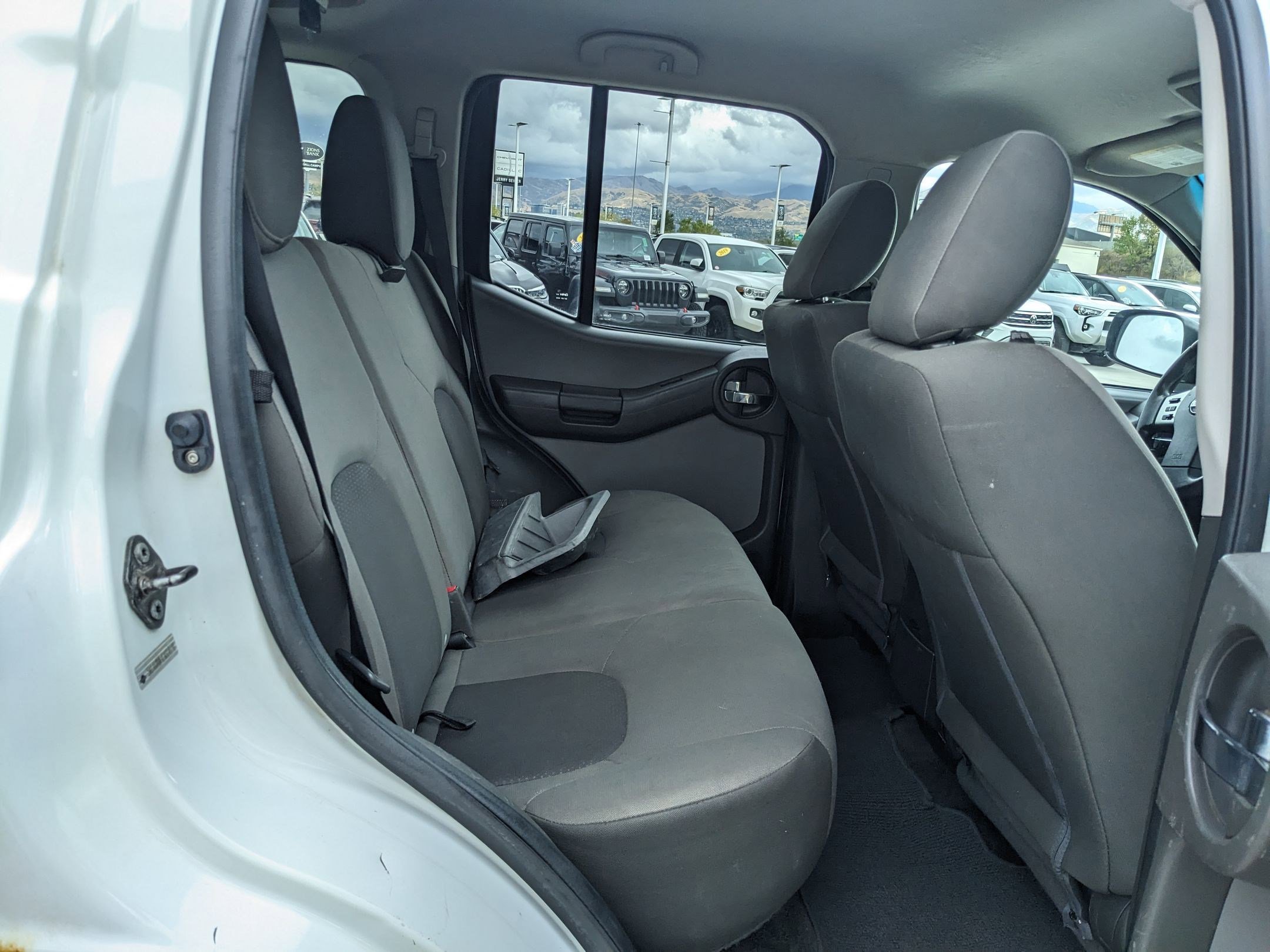 2014 Nissan Xterra S photo 16
