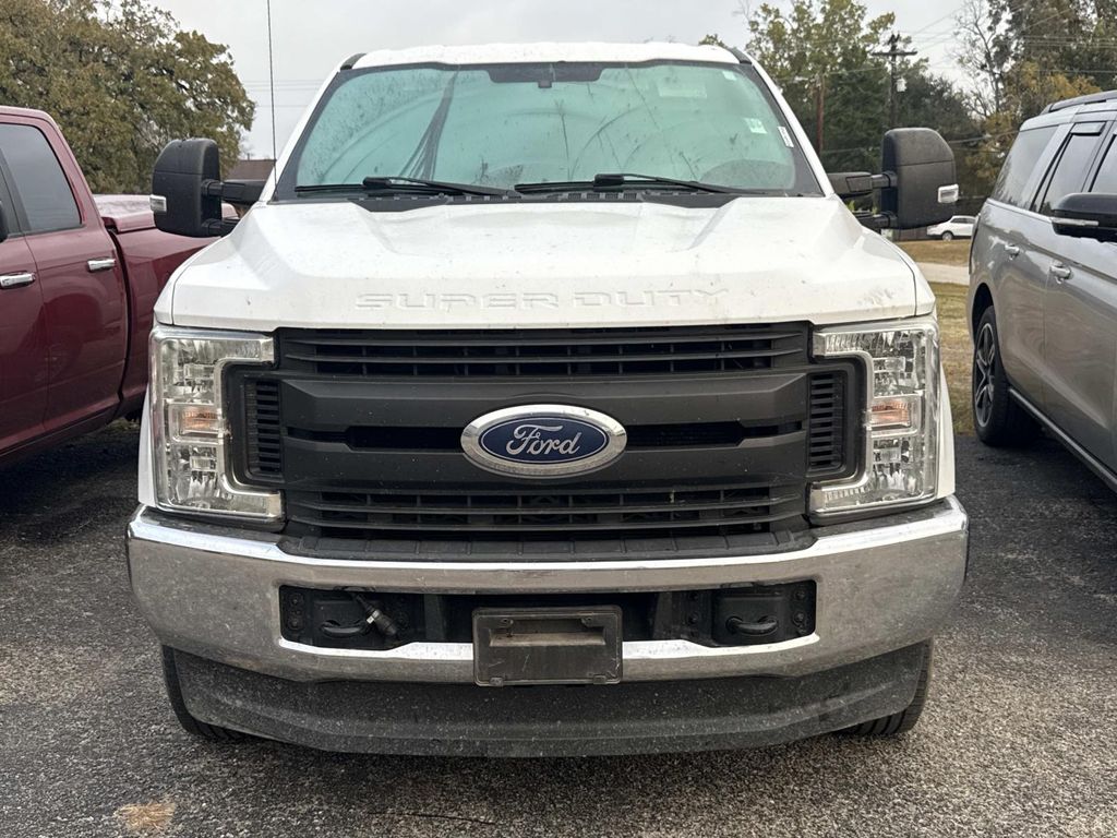 2019 Ford F-350 XL photo 2