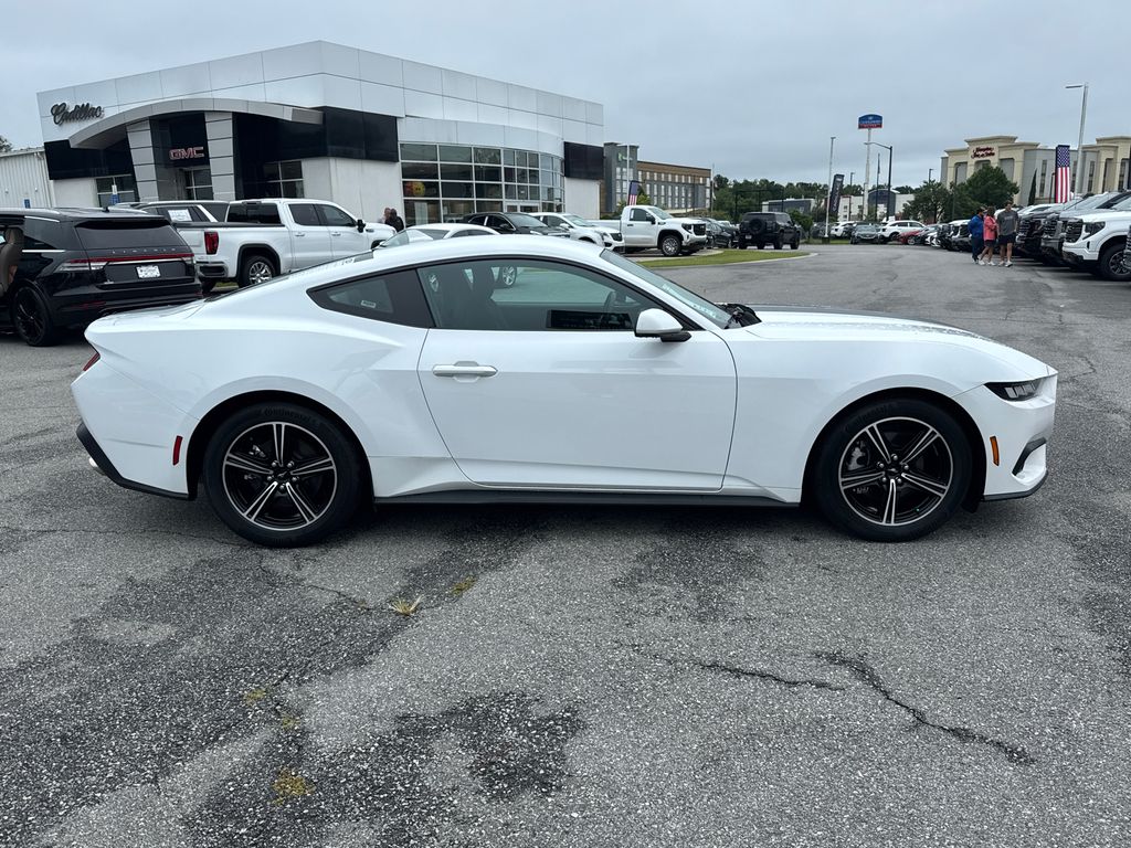 2024 Ford Mustang EcoBoost photo 2