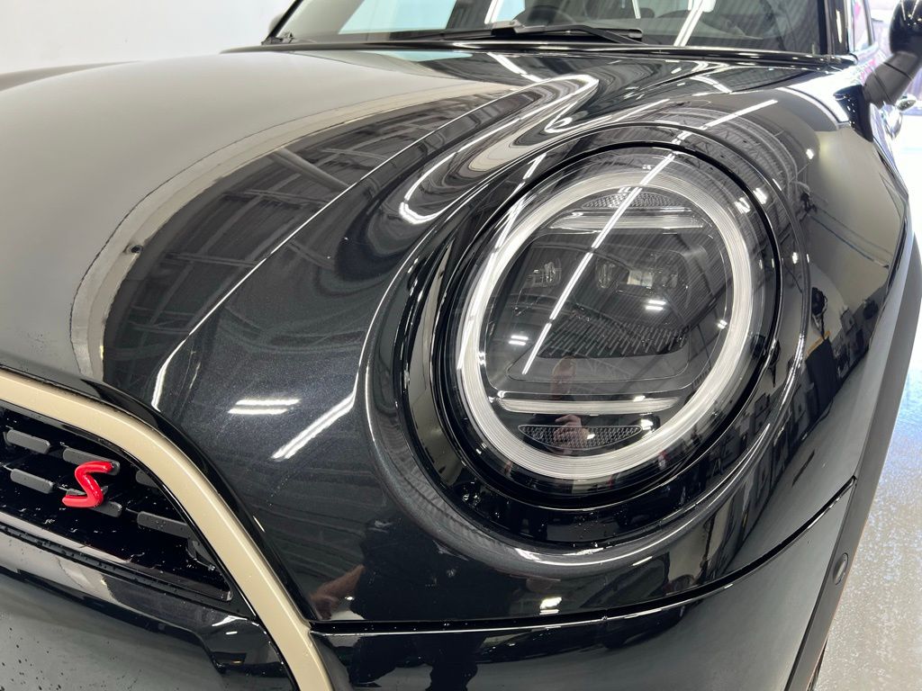 2025 Mini Cooper Signature photo 3