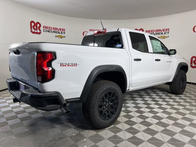 2026 Chevrolet Colorado Trail Boss photo 2