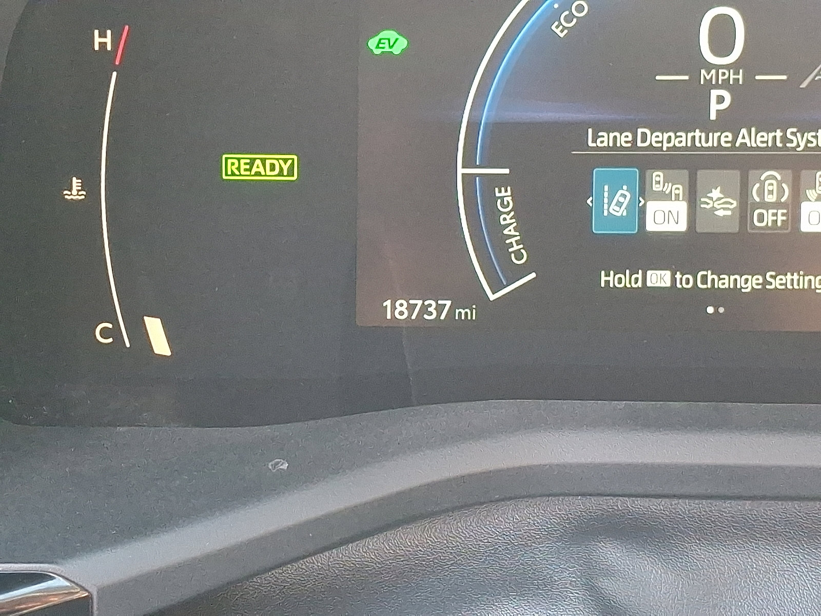 2025 Toyota Camry LE photo 16