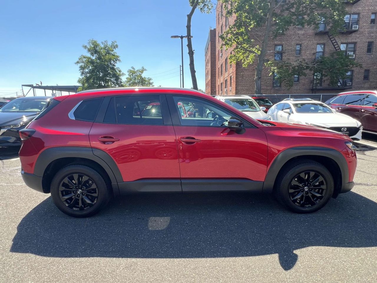 2023 Mazda CX-50 2.5 Preferred Plus photo 3