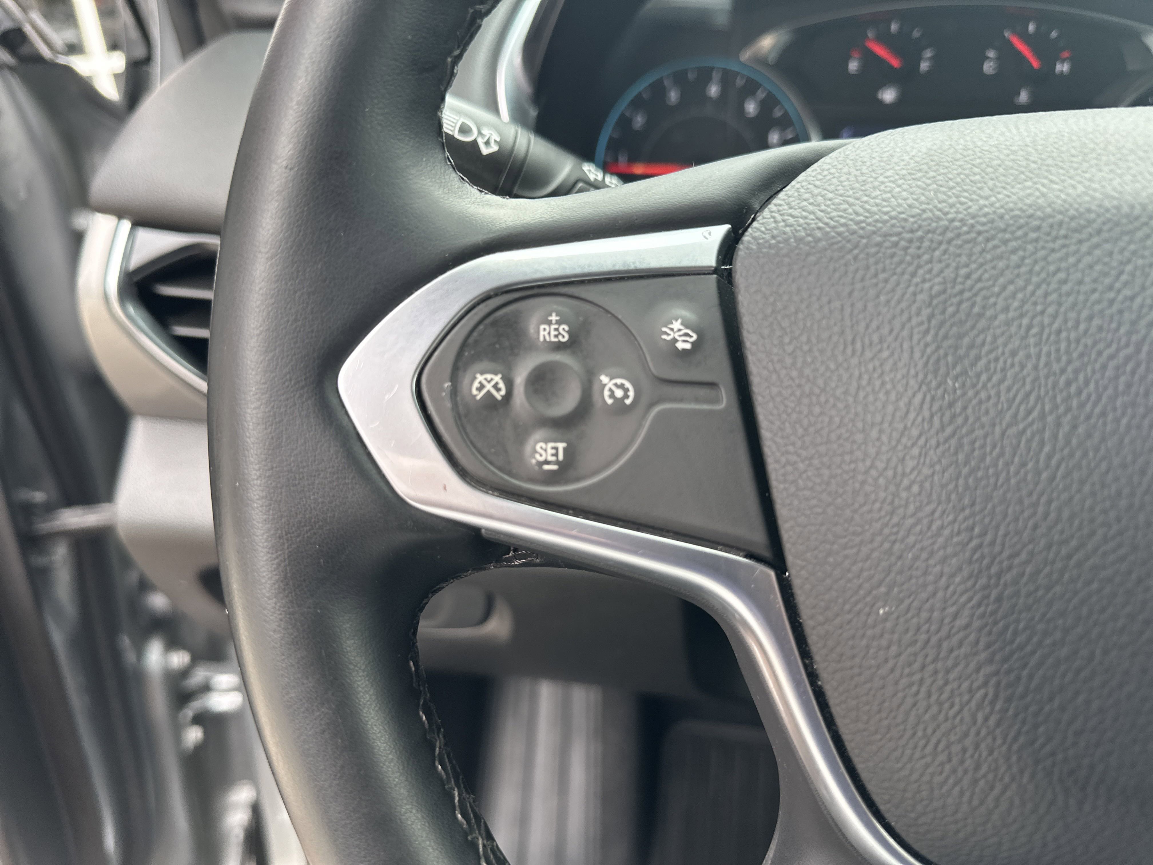 2023 Chevrolet Traverse Cloth photo 5