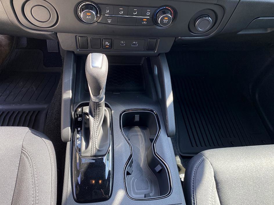 2026 Nissan Frontier Crew Cab SV photo 12