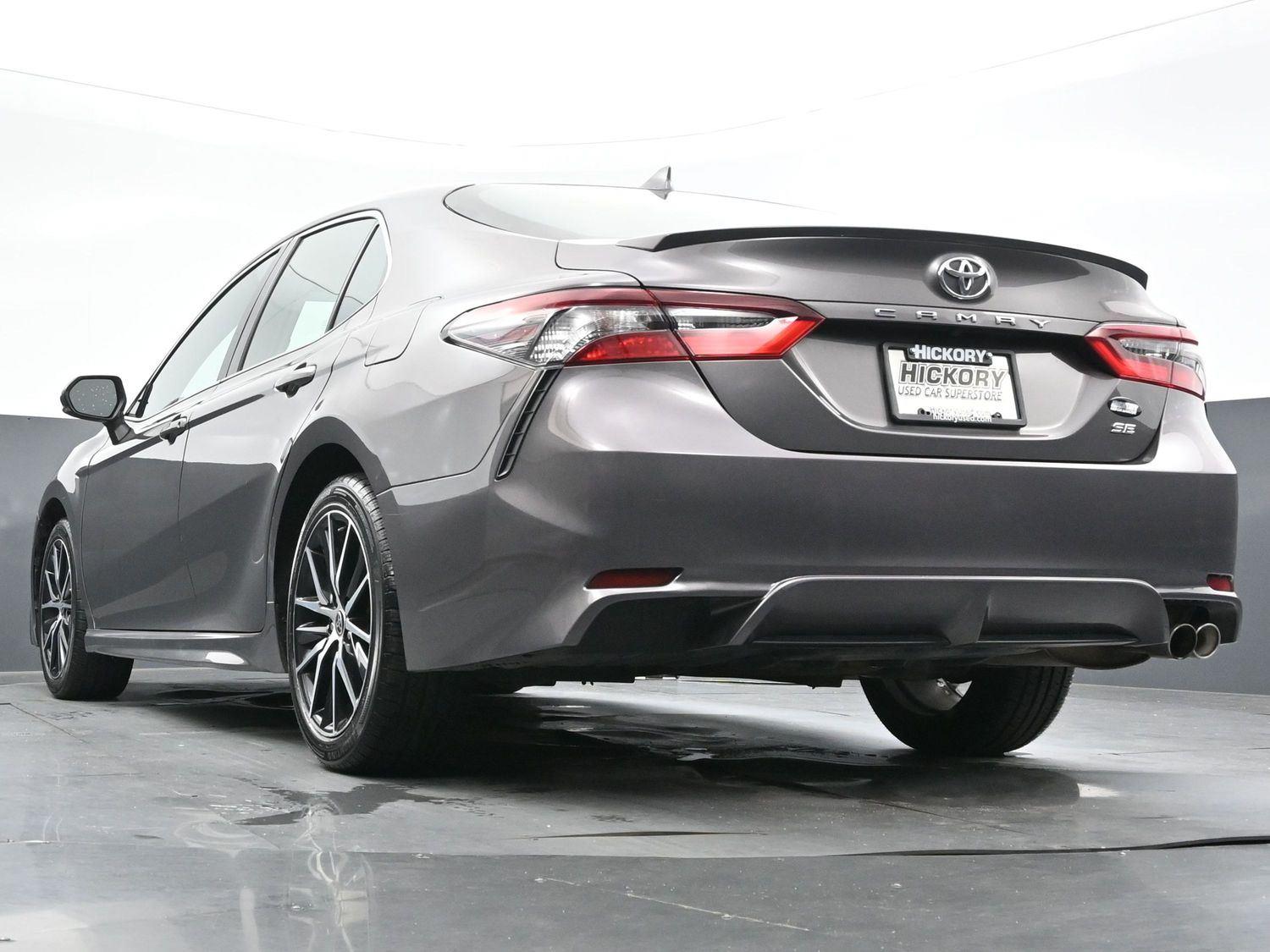 2022 Toyota Camry SE photo 44