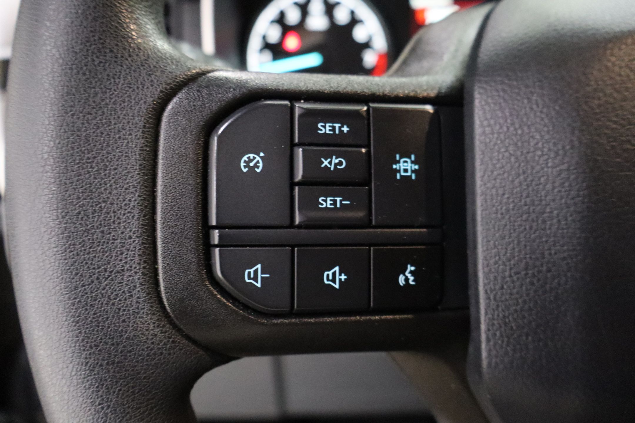 2023 Ford F-150 XL photo 17