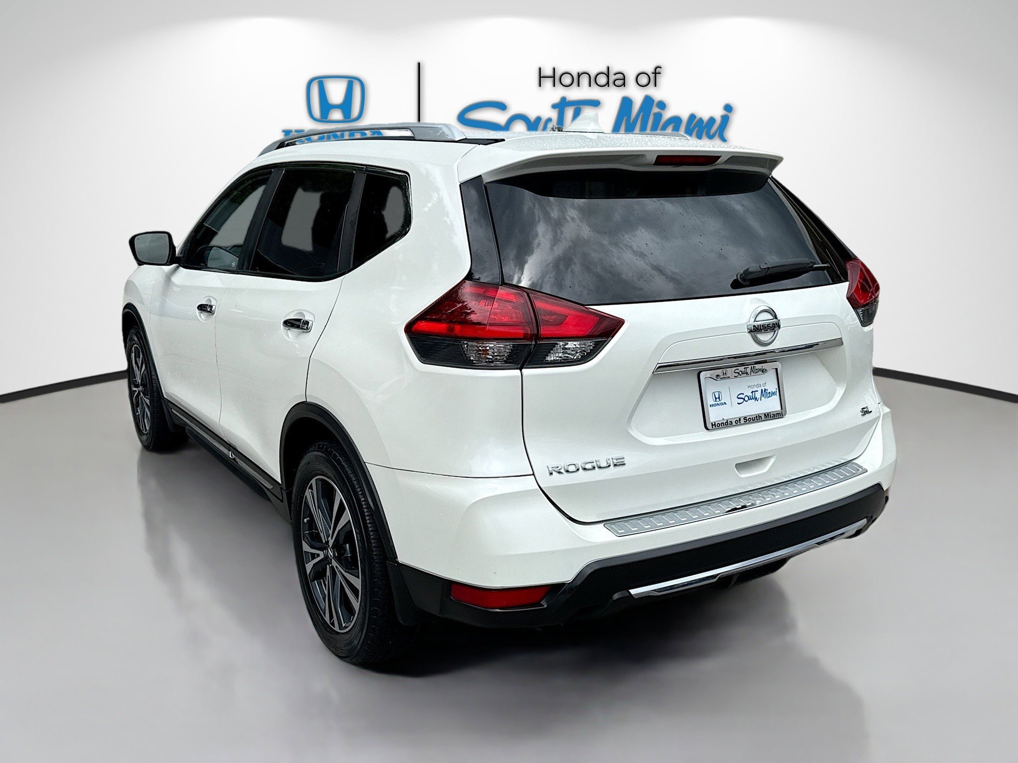 2017 Nissan Rogue SL photo 4