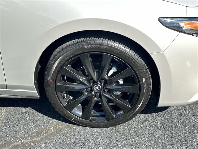 2025 Mazda Mazda3 2.5 Select Sport photo 12
