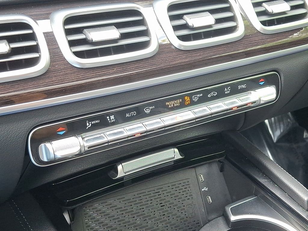 2025 Mercedes Benz GLS 450 4MATIC photo 15