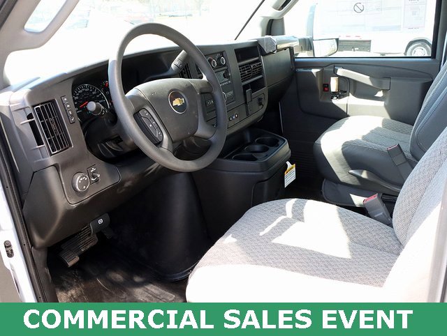2024 Chevrolet Express Cutaway Base photo 13