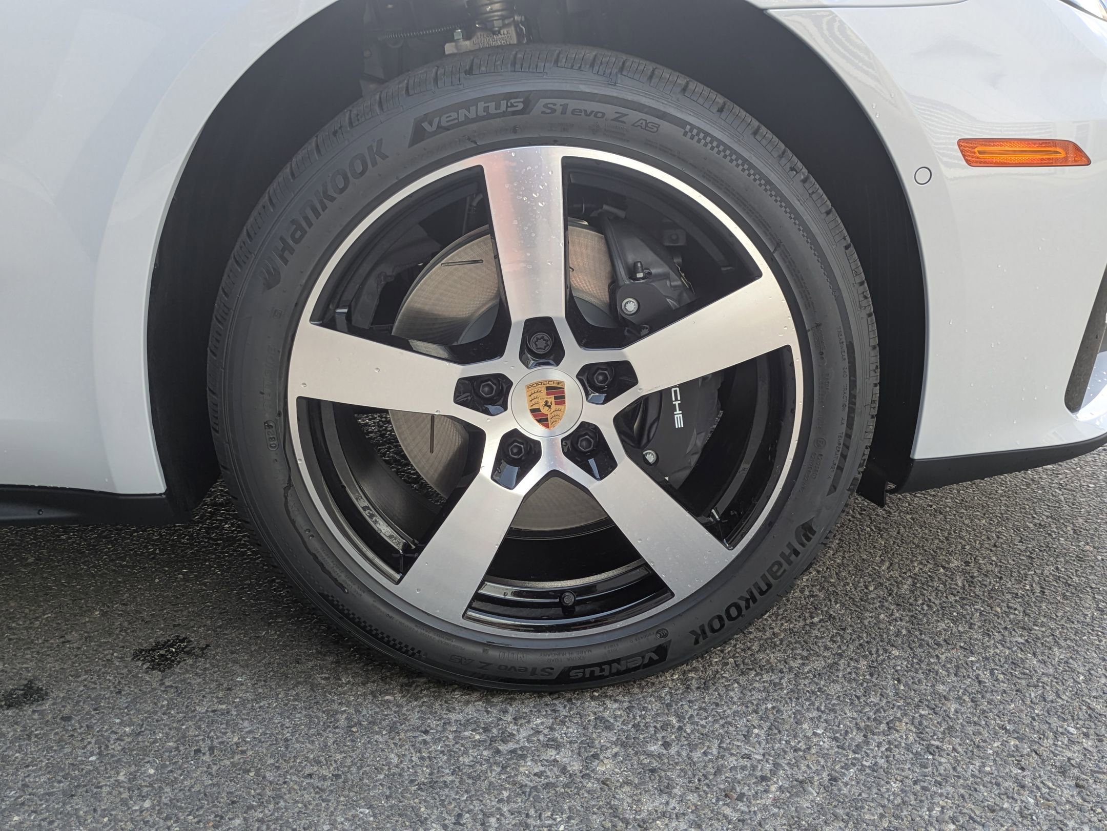 2025 Porsche Panamera 4 photo 26