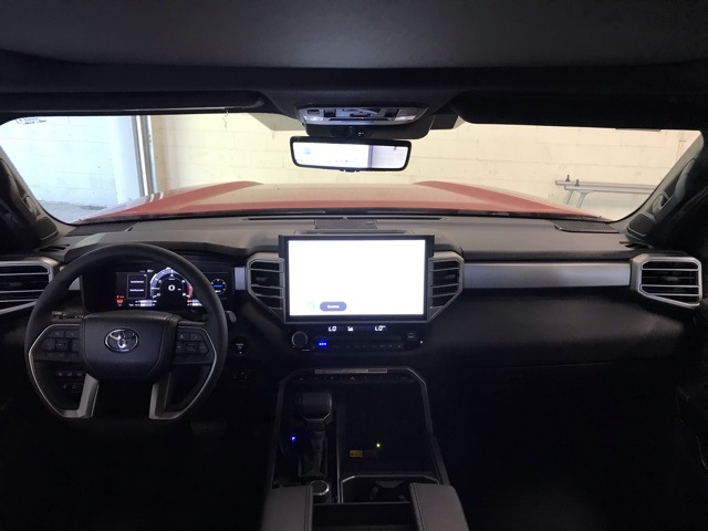 2025 Toyota Tundra Limited CrewMax photo 14