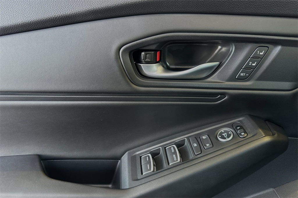 2025 Honda Accord Hybrid EX-L photo 11