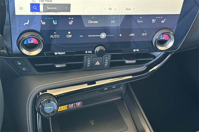 2026 Lexus NX 350h Luxury AWD photo 16
